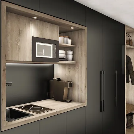 Lh - New Since 2025 4*