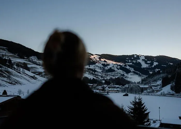 Lh Linzerhaus Suites Saalbach - Inklusive Jokercard 아파트호텔 잘바흐 힌터글렘