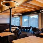 Lh Linzerhaus Suites Saalbach - Inklusive Jokercard 公寓式酒店 4*