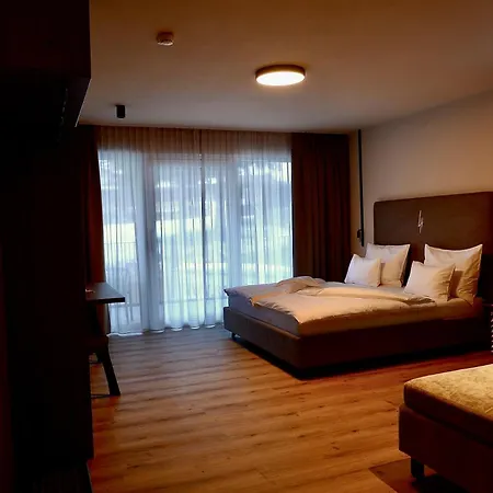 Hotel Lh New Opening 4*