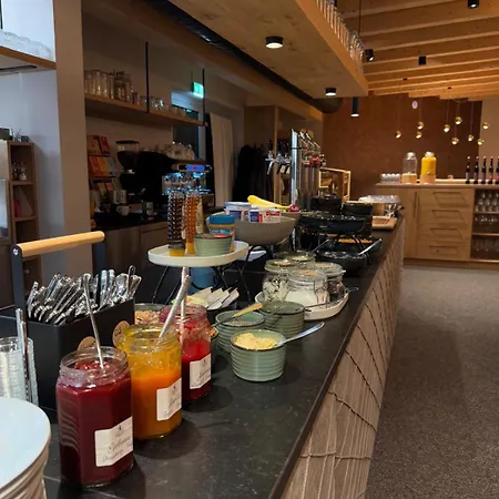 Lh - New Since 2025 Hotel