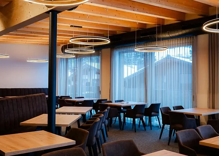 Lh Linzerhaus Suites Saalbach - Inklusive Jokercard アパートホテル 4*