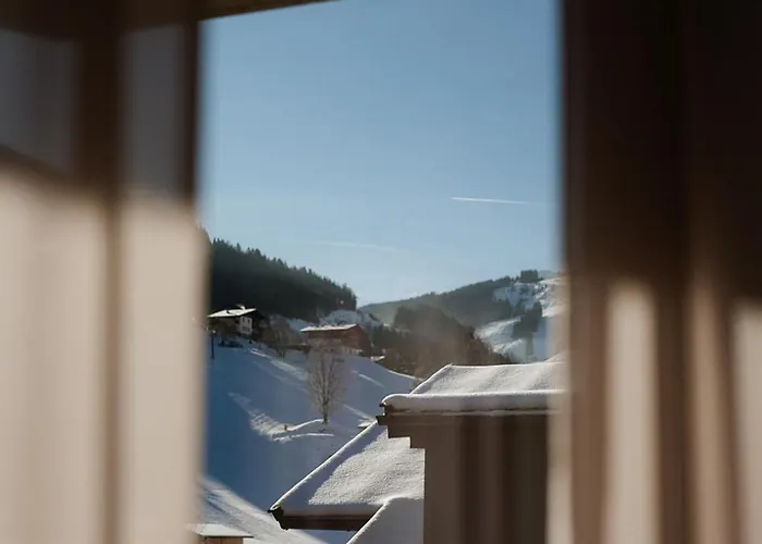 Lh Linzerhaus Suites Saalbach - Inklusive Jokercard 4* ザールバッハ・ヒンターグレム
